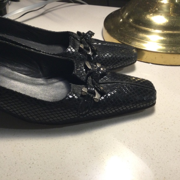 Stuart Wiseman Snakeskin Shoes - Picture 8 of 9